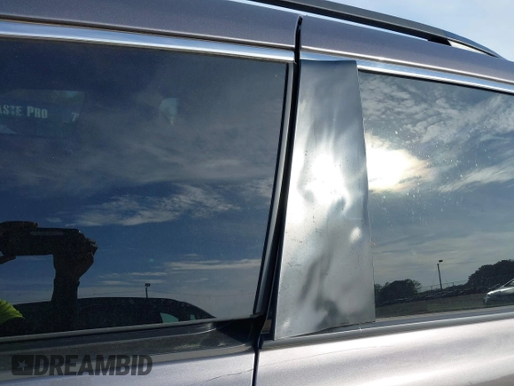 2021 Toyota Sienna XLE z VIN 5TDYRKEC0MS007394, wystawiony jako IAAI lot #42080004 z przebiegiem 75 553 mil mil oraz . Historia ofert i sprzedaży dostępna na DreamBid. Obrazek 19.