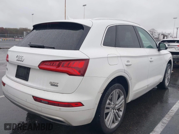 2018 Audi Q5 Premium Plus with VIN WA1BNAFY2J2111095, listed as a IAAI auction lot 41977544 with 107,852 mi miles. Bid and sale history available at carsss.com. Image 4.