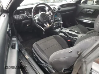 2016 Ford Mustang V6 z VIN 1FA6P8AM9G5271230, wystawiony jako Copart lot #58144615 z przebiegiem 107 268 mil mil oraz Szkoda całkowita • Salvage title. Historia ofert i sprzedaży dostępna na DreamBid. Obrazek 8.