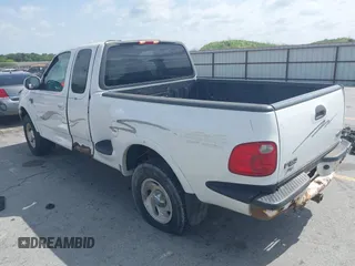 2000 Ford F-150 z VIN 2FTRX08W3YCA83858, wystawiony jako IAAI lot #42569957 z przebiegiem Nie podano mil oraz . Historia ofert i sprzedaży dostępna na DreamBid. Obrazek 3.