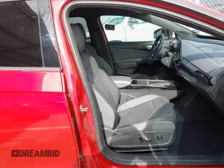 2023 Volkswagen ID.4 S z VIN 1V25MPE87PC018469, wystawiony jako IAAI lot #41243255 z przebiegiem 11 728 mil mil oraz . Historia ofert i sprzedaży dostępna na DreamBid. Obrazek 5.