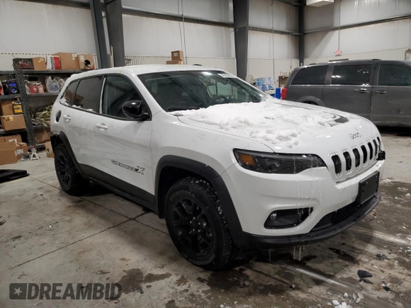 2022 Jeep Cherokee X with VIN 1C4PJMCX6ND526323, listed as a Copart auction lot 46282835 with 20,242 mi miles and Salvage Title. Bid and sale history available at carsss.com. Image 4.