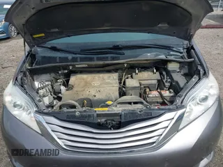 2016 Toyota Sienna XLE with VIN 5TDYK3DC4GS708455, listed as a IAAI auction lot 41914114 with 140,451 mi miles. Bid and sale history available at carsss.com. Image 10.