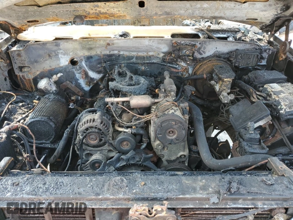 2000 Chevrolet Silverado 2500 z VIN 1GCGK24R0YR118635, wystawiony jako Copart lot #59222665 z przebiegiem Nie podano mil oraz Szkoda całkowita • Salvage title. Historia ofert i sprzedaży dostępna na DreamBid. Obrazek 11.
