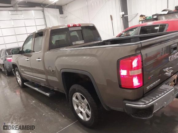 2014 GMC Sierra 1500 SLT with VIN 1GTV2VEC9EZ153530, listed as a IAAI auction lot 41647250 with 124,171 mi miles. Bid and sale history available at carsss.com. Image 15.