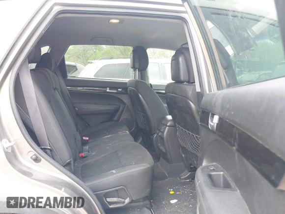 2015 Kia Sorento LX with VIN 5XYKT4A77FG601170, listed as a IAAI auction lot 42080945 with 206,689 mi miles. Bid and sale history available at carsss.com. Image 8.