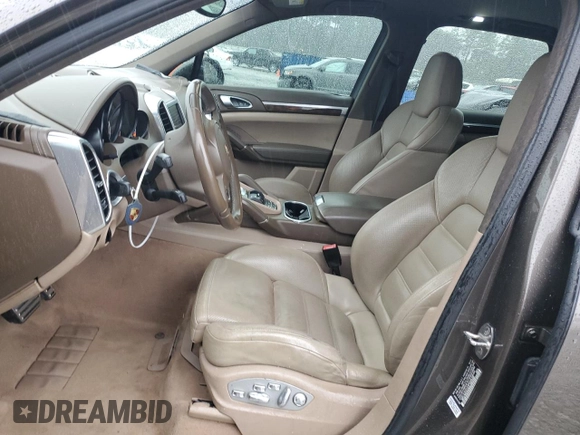 2013 Porsche Cayenne S с VIN WP1AB2A25DLA80568, выставлен на аукционе Copart как лот 43983015 с пробегом 105 779 миль миль и Списание • Salvage title. История ставок и продаж доступна на DreamBid. Изображение 7.