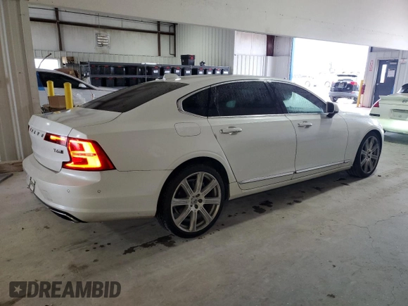 2018 Volvo S90 Inscription z VIN LVY992ML1JP020191, wystawiony jako Copart lot #45768555 z przebiegiem 107 712 mil mil oraz Szkoda całkowita • Salvage title. Historia ofert i sprzedaży dostępna na DreamBid. Obrazek 3.