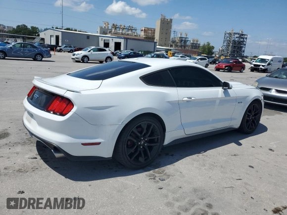 2015 Ford Mustang GT z VIN 1FA6P8CF2F5380061, wystawiony jako Copart lot #55705915 z przebiegiem 124 230 mil mil oraz Szkody całkowita. Historia ofert i sprzedaży dostępna na DreamBid. Obrazek 3.