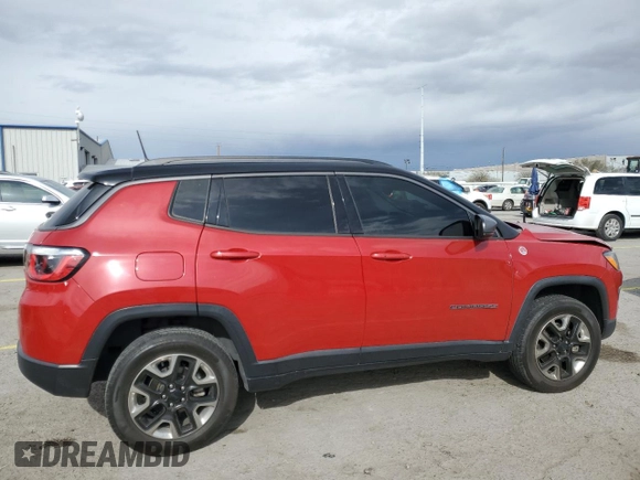 2017 Jeep Compass Trailhawk z VIN 3C4NJDDB8HT668097, wystawiony jako Copart lot #51618075 z przebiegiem 70 612 mil mil oraz Szkoda całkowita • Salvage title. Historia ofert i sprzedaży dostępna na DreamBid. Obrazek 3.