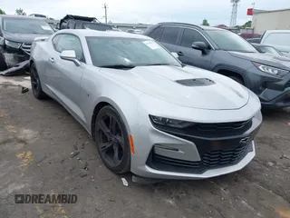 2019 Chevrolet Camaro 2SS z VIN 1G1FH1R71K0111872, wystawiony jako IAAI lot #42178561 z przebiegiem 20 424 mil mil oraz . Historia ofert i sprzedaży dostępna na DreamBid. Obrazek 1.