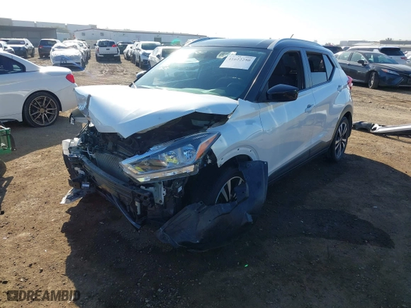 2019 Nissan Kicks S with VIN 3N1CP5CU1KL543001, listed as a IAAI auction lot 41622250 with 43,914 mi miles. Bid and sale history available at carsss.com. Image 18.