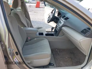 2009 Toyota Camry z VIN 4T4BE46K39R093064, wystawiony jako IAAI lot #42481943 z przebiegiem 119 938 mil mil oraz . Historia ofert i sprzedaży dostępna na DreamBid. Obrazek 5.