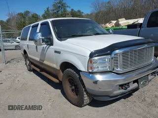 2003 Ford Excursion Special Serv z VIN 1FMNU40S13ED67690, wystawiony jako IAAI lot #41715602 z przebiegiem 182 064 mil mil oraz . Historia ofert i sprzedaży dostępna na DreamBid. Obrazek 1.