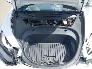 2022 Tesla Model 3 Long Range z VIN 5YJ3E1EB4NF183832, wystawiony jako IAAI lot #42085815 z przebiegiem 35 880 mil mil oraz . Historia ofert i sprzedaży dostępna na DreamBid. Obrazek 10.