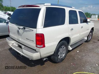 2004 Cadillac Escalade с VIN 1GYEK63N44R235037, выставлен на аукционе IAAI как лот 42154239 с пробегом 268 974 миль миль и . История ставок и продаж доступна на DreamBid. Изображение 4.