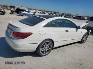 2014 Mercedes-Benz E 350 z VIN WDDKJ5KB8EF251361, wystawiony jako Copart lot #50273295 z przebiegiem 99 578 mil mil oraz Czysty tytuł • Clean title. Historia ofert i sprzedaży dostępna na DreamBid. Obrazek 4.