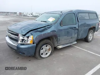 2008 Chevrolet Silverado 1500 Work Truck with VIN 1GCEC14008Z197627, listed as a IAAI auction lot 41532550 with 1 mi miles. Bid and sale history available at carsss.com. Image 2.