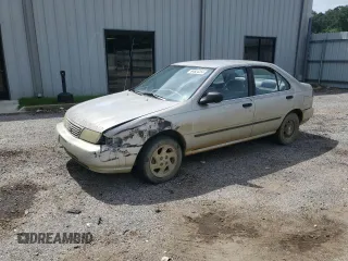 1996 Nissan Sentra XE z VIN 3N1AB41DXTL004753, wystawiony jako Copart lot #47585125 z przebiegiem 239 957 mil mil oraz Szkoda całkowita • Salvage title. Historia ofert i sprzedaży dostępna na DreamBid. Obrazek 1.