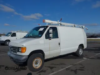 2006 Ford Econoline Cargo z VIN 1FTNE24L56DA64432, wystawiony jako IAAI lot #41888024 z przebiegiem 245 481 mil mil oraz . Historia ofert i sprzedaży dostępna na DreamBid. Obrazek 12.