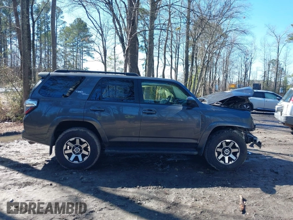 2019 Toyota 4Runner SR5 с VIN JTEBU5JR7K5661632, выставлен на аукционе IAAI как лот 41634341 с пробегом 65 485 миль миль и . История ставок и продаж доступна на DreamBid. Изображение 14.