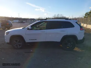 2019 Jeep Cherokee Latitude Plus with VIN 1C4PJLLN3KD286488, listed as a IAAI auction lot 41442153 with 100,386 mi miles. Bid and sale history available at carsss.com. Image 14.