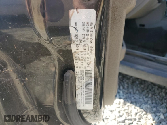 2006 Jeep Commander z VIN 1J8HG48N96C221151, wystawiony jako Copart lot #63063135 z przebiegiem Nie podano mil oraz Czysty tytuł • Clean title. Historia ofert i sprzedaży dostępna na DreamBid. Obrazek 12.