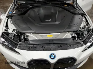 2024 BMW i4 xDrive40 z VIN WBY83FB06RFT27327, wystawiony jako Copart lot #84040704 z przebiegiem 5 137 mil mil oraz Szkoda całkowita • Salvage title. Historia ofert i sprzedaży dostępna na DreamBid. Obrazek 12.