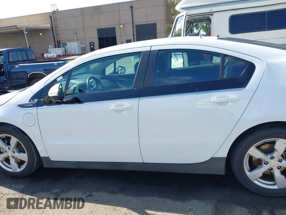 2013 Chevrolet Volt with VIN 1G1RA6E48DU146799, listed as a IAAI auction lot 42137122 with 121,649 mi miles and . Bid and sale history available at carsss.com. Image 14.