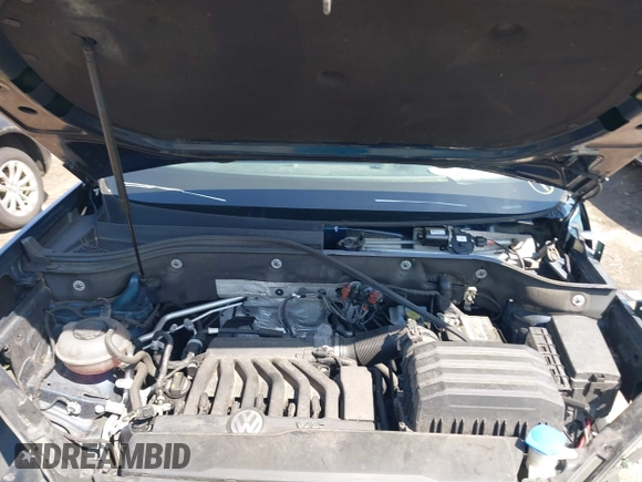 2019 Volkswagen Atlas S with VIN 1V2GR2CA6KC552560, listed as a IAAI auction lot 42154712 with 68,906 mi miles and . Bid and sale history available at DreamBid. Image 10.