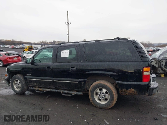 2000 Chevrolet Suburban LT with VIN 3GNFK16T1YG197268, listed as a IAAI auction lot 42026756 with 151,674 mi miles. Bid and sale history available at carsss.com. Image 14.