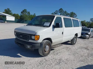 2004 Ford Econoline Passenger XL with VIN 1FBSS31L04HB18896, listed as a IAAI auction lot 42038029 with 252,825 mi miles. Bid and sale history available at carsss.com. Image 17.