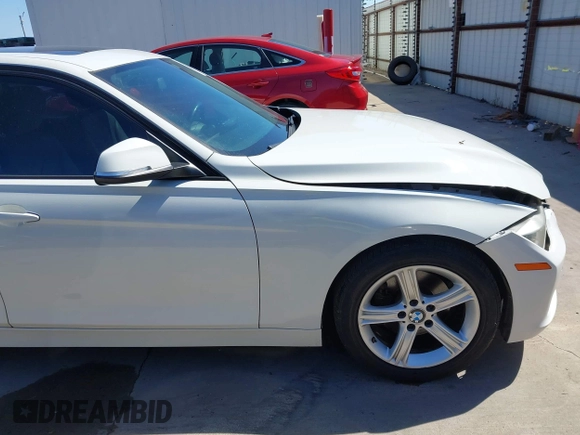 2015 BMW 3 Series 320i with VIN WBA3B1C53FK138341, listed as a IAAI auction lot 41757490 with 125,280 mi miles. Bid and sale history available at carsss.com. Image 17.