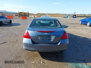 2007 Honda Accord LX с VIN 1HGCM56487A088049, выставлен на аукционе IAAI как лот 42103774 с пробегом 219 770 миль миль и . История ставок и продаж доступна на DreamBid. Изображение 17.