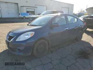 2013 Nissan Versa S Plus z VIN 3N1CN7AP0DL862116, wystawiony jako Copart lot #41641525 z przebiegiem 94 231 mil mil oraz Szkoda całkowita • Salvage title. Historia ofert i sprzedaży dostępna na DreamBid. Obrazek 1.