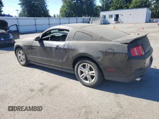 2011 Ford Mustang V6 with VIN 1ZVBP8AM5B5110386, listed as a Copart auction lot 64086075 with 90,081 mi miles and Clean title. Bid and sale history available at DreamBid. Image 2.