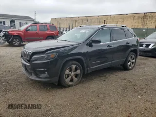 2021 Jeep Cherokee Latitude Lux z VIN 1C4PJLMX4MD144508, wystawiony jako Copart lot #55473625 z przebiegiem 65 842 mil mil oraz Szkoda całkowita • Salvage title. Historia ofert i sprzedaży dostępna na DreamBid. Obrazek 1.