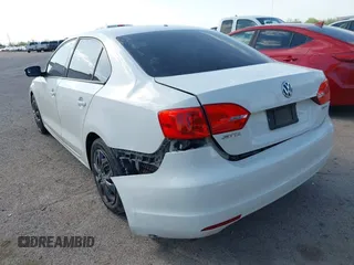 2011 Volkswagen Jetta SE с VIN 3VWDZ7AJ7BM386016, выставлен на аукционе IAAI как лот 42709416 с пробегом 156 890 миль миль и . История ставок и продаж доступна на DreamBid. Изображение 6.