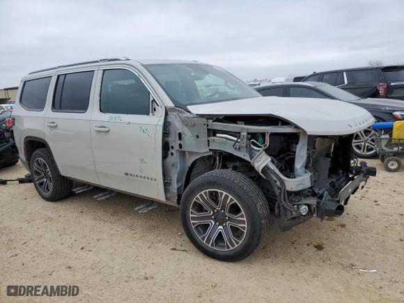 2022 Jeep Wagoneer Series III with VIN 1C4SJVDT9NS212446, listed as a Copart auction lot 49288995 with 61,788 mi miles and Salvage Title. Bid and sale history available at carsss.com. Image 4.