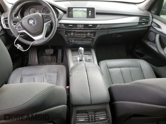 2015 BMW X5 xDrive35i z VIN 5UXKR0C56F0P10422, wystawiony jako Copart lot #49214395 z przebiegiem 115 374 mil mil oraz Szkoda całkowita • Salvage title. Historia ofert i sprzedaży dostępna na DreamBid. Obrazek 8.