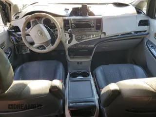 2013 Toyota Sienna SE с VIN 5TDXK3DC9DS390825, выставлен на аукционе Copart как лот 82363794 с пробегом 244 673 миль миль и Списание • Salvage title. История ставок и продаж доступна на DreamBid. Изображение 8.