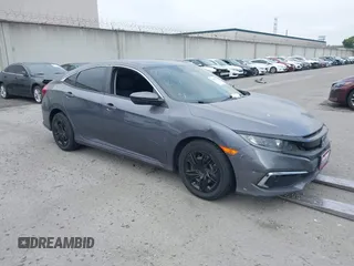 2020 Honda Civic LX z VIN 2HGFC2F62LH547572, wystawiony jako IAAI lot #42207321 z przebiegiem 70 924 mil mil oraz . Historia ofert i sprzedaży dostępna na DreamBid. Obrazek 1.