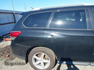 2015 Nissan Pathfinder Platinum with VIN 5N1AR2MN3FC668373, listed as a IAAI auction lot 42175275 with 169,913 mi miles. Bid and sale history available at carsss.com. Image 21.