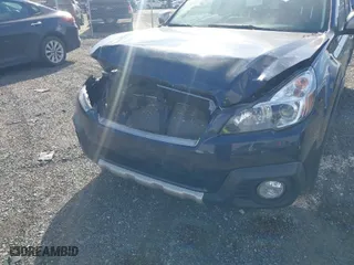 2014 Subaru Outback 3.6R Limited with VIN 4S4BRDPC7E2281601, listed as a IAAI auction lot 41632389 with 99,057 mi miles. Bid and sale history available at carsss.com. Image 6.