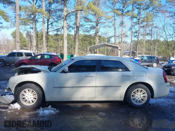 2009 Chrysler 300 Touring with VIN 2C3KA53V99H621745, listed as a IAAI auction lot 41604655 with 115,004 mi miles. Bid and sale history available at carsss.com. Image 15.