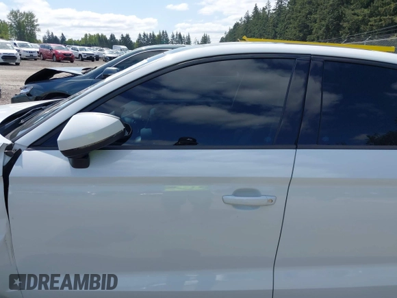 2015 Audi A3 Premium z VIN WAUACGFF5F1060291, wystawiony jako IAAI lot #42149042 z przebiegiem 74 309 mil mil oraz . Historia ofert i sprzedaży dostępna na DreamBid. Obrazek 14.