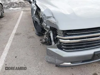 2023 Chevrolet Tahoe LT z VIN 1GNSKNKD5PR186843, wystawiony jako IAAI lot #41288404 z przebiegiem 38 690 mil mil oraz . Historia ofert i sprzedaży dostępna na DreamBid. Obrazek 17.