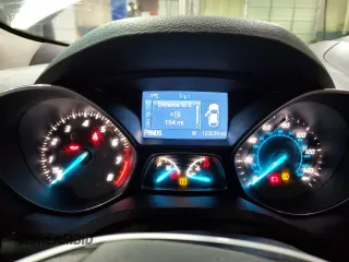2014 Ford Escape SE with VIN 1FMCU9GX7EUB50417, listed as a Copart auction lot 44676985 with 123,539 mi miles and Clean Title. Bid and sale history available at DreamBid. Image 9.