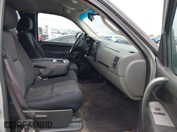 2010 Chevrolet Silverado 1500 LS with VIN 1GCSCREA2AZ179869, listed as a IAAI auction lot 41882987 with 229,813 mi miles. Bid and sale history available at carsss.com. Image 5.