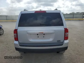 2011 Jeep Patriot Sport z VIN 1J4NT1GA8BD227976, wystawiony jako Copart lot #57175145 z przebiegiem 218 452 mil mil oraz Czysty tytuł • Clean title. Historia ofert i sprzedaży dostępna na DreamBid. Obrazek 6.